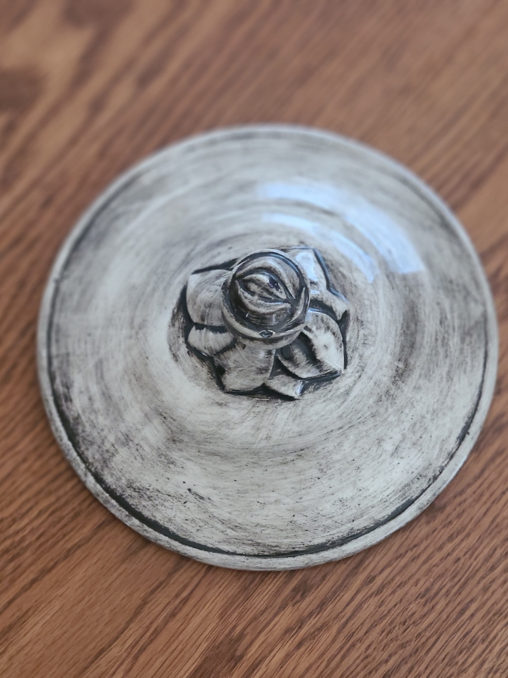Vintage Ceramic Powder Box - Picture 2 of 5